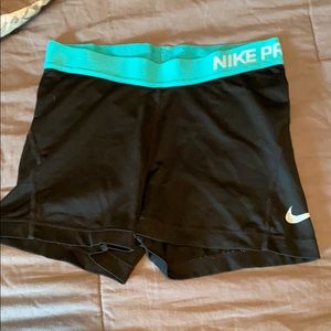 Black Nike pros